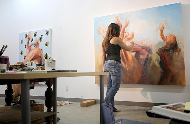 Broersma in studio by EMS