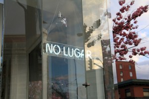 No Lugar (No Place). 8" x 20". Neon Light. 2014