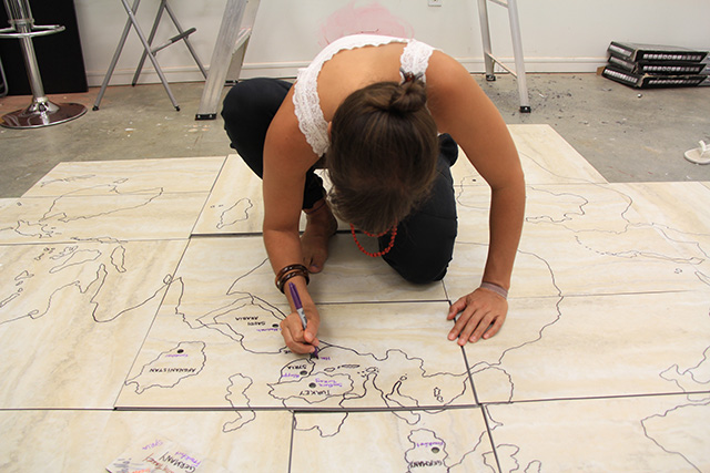 InMyStudioMakingArt02